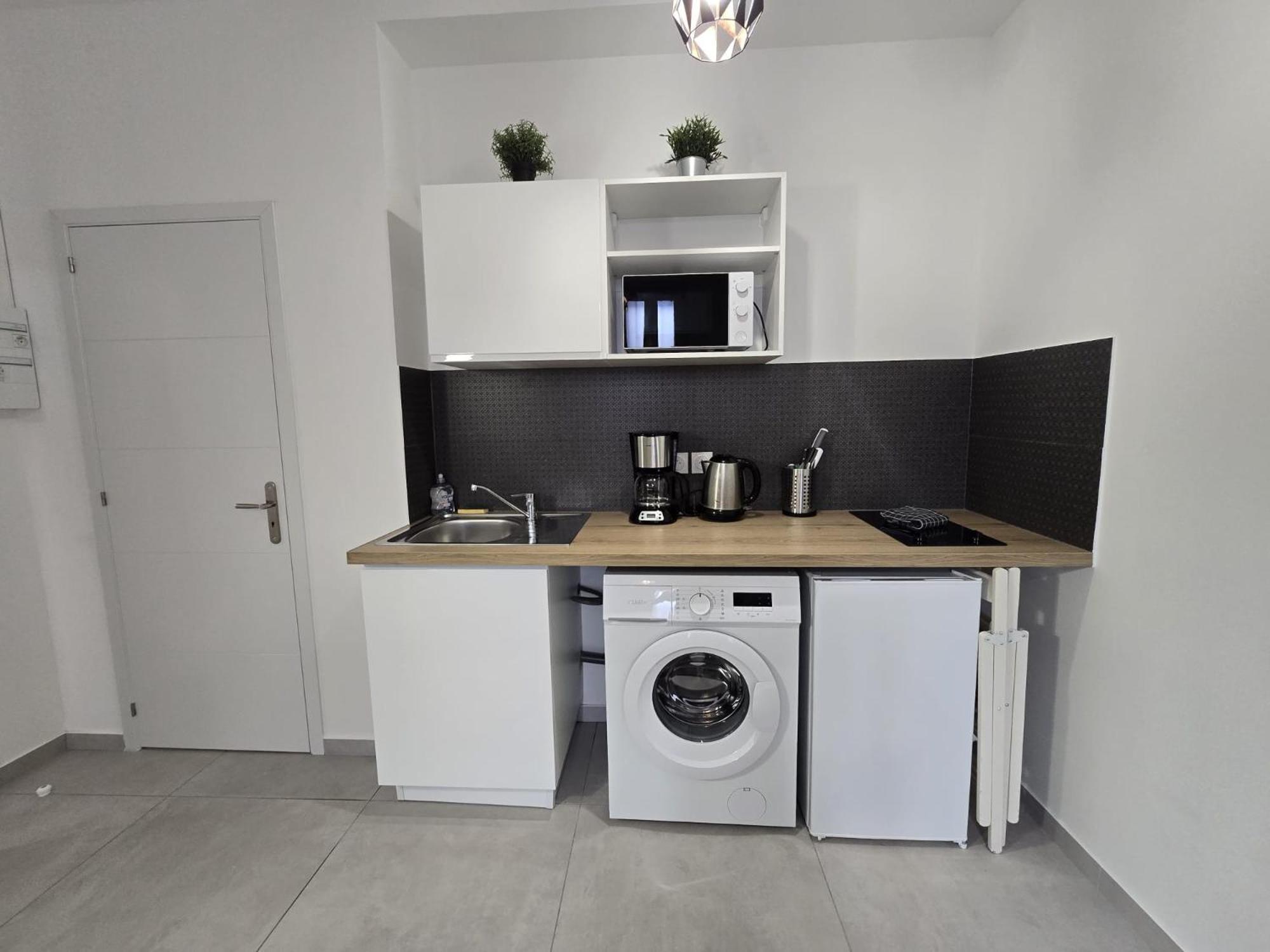 GregBnb-com - T2 Geek&Zen - 10min Gare - Wifi Fibre Toulon Exterior foto