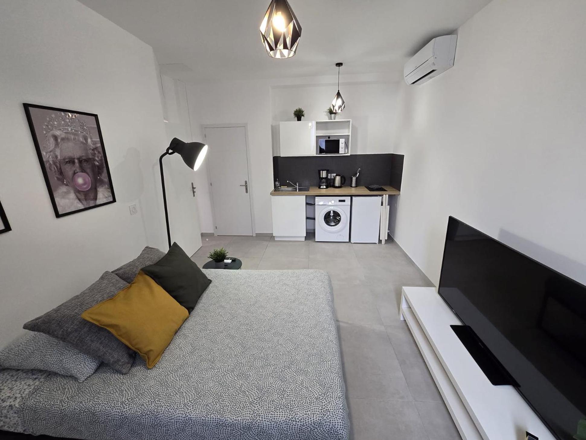 GregBnb-com - T2 Geek&Zen - 10min Gare - Wifi Fibre Toulon Exterior foto
